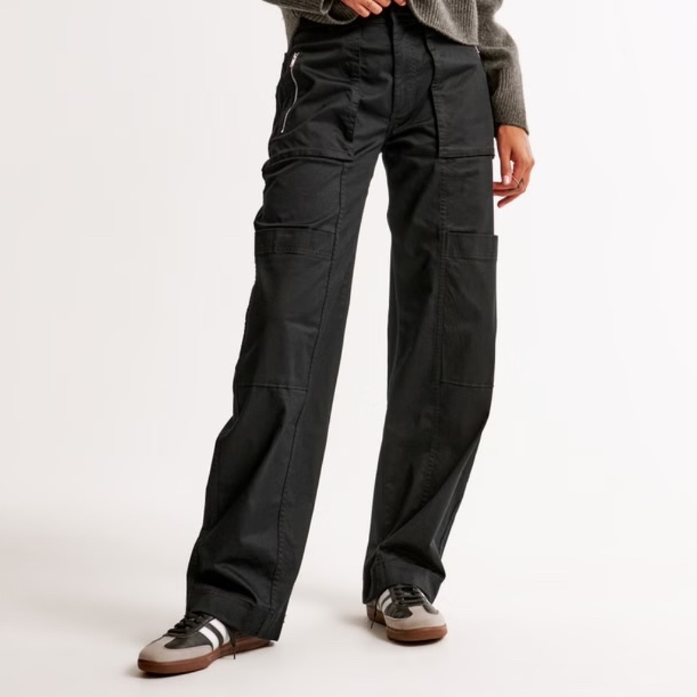 Abercrombie Utility Barrel Pant Size 4 Short